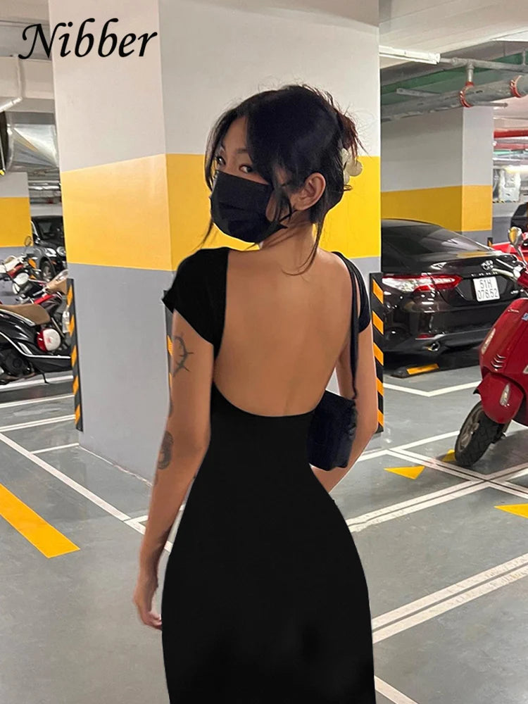 Elegant Backless Maxi Dress™
